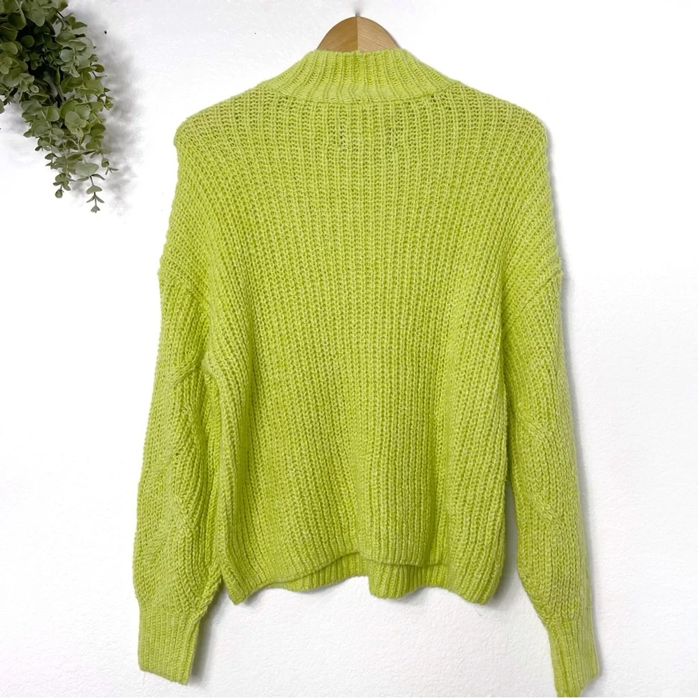 NWT AMERICAN EAGLE • Cable Knit Mock Neck Sweater - Picture 6 of 6
